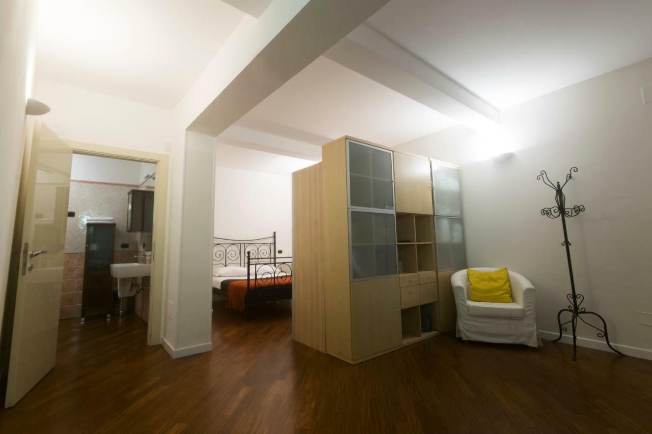 Suite Del Borgo - Affittacamere - Guest House Bologna Kültér fotó