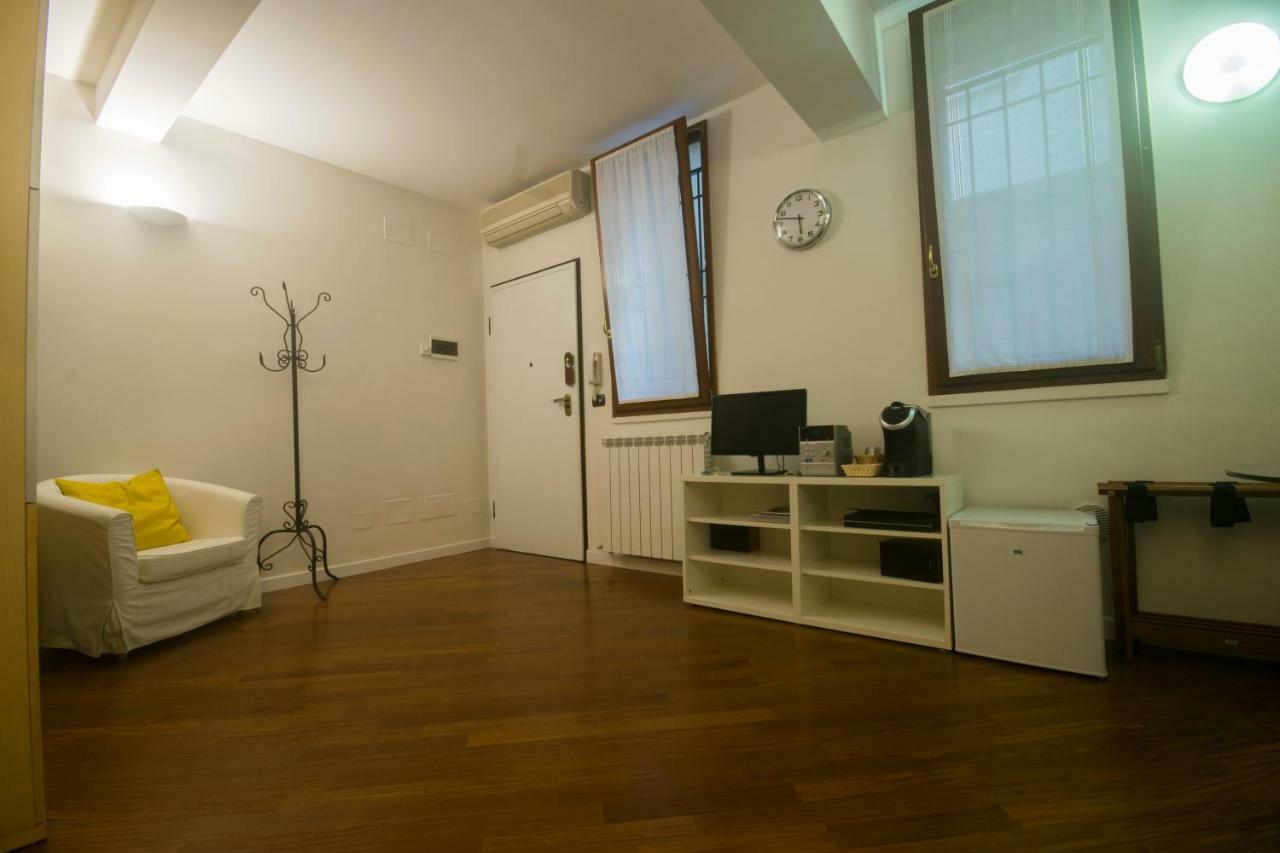 Suite Del Borgo - Affittacamere - Guest House Bologna Kültér fotó