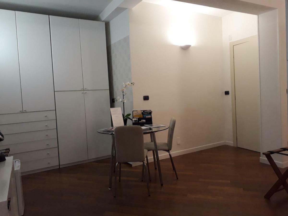 Suite Del Borgo - Affittacamere - Guest House Bologna Kültér fotó
